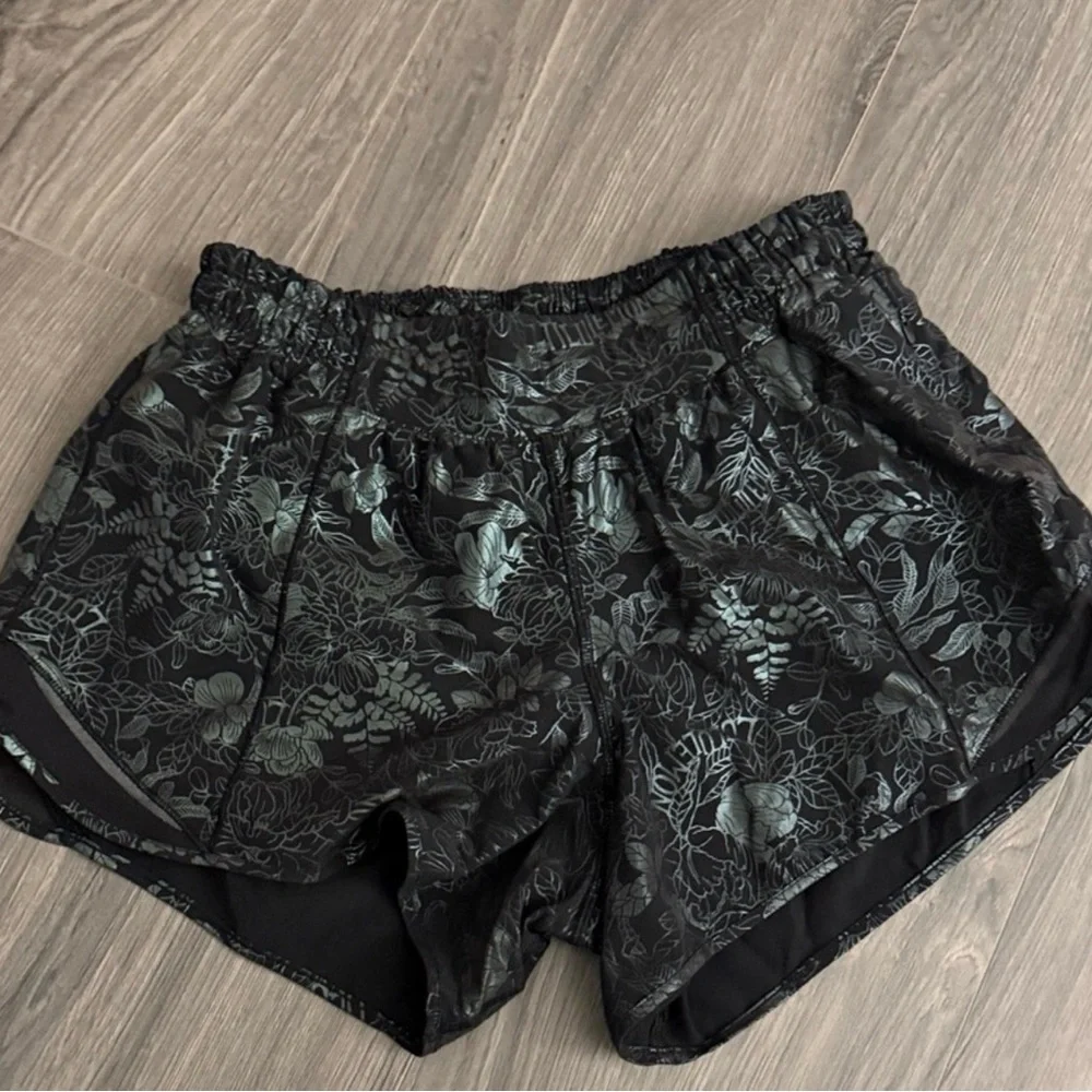 lululemon athletica Black Floral Athletic Shorts - Picture 1 of 2